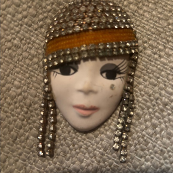 Vintage Rhinestone Statement Brooch - Picture 7 of 7